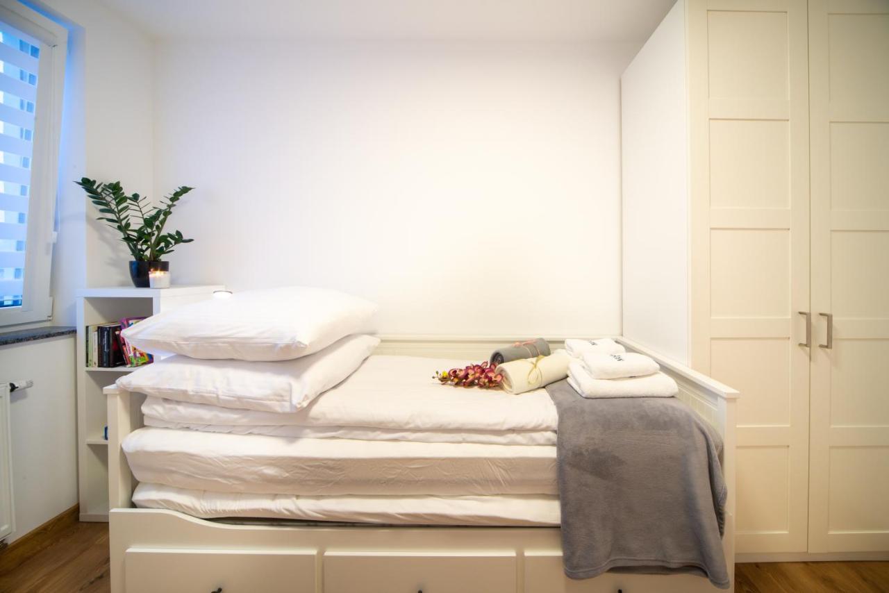 Maya'S Flats & Resorts 49 - Spacious 3 Rooms Apartment In Szafarnia Gdańsk Exteriör bild