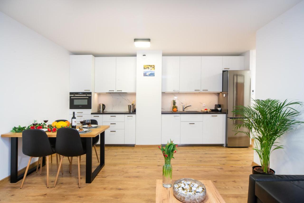 Maya'S Flats & Resorts 49 - Spacious 3 Rooms Apartment In Szafarnia Gdańsk Exteriör bild